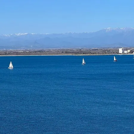 Precioso Con Vistas Espectaculares De La Bahia Av-48 罗萨斯