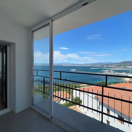 Precioso Con Vistas Espectaculares De La Bahia Av-48